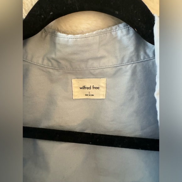 Aritzia wilfred free button down - Picture 2 of 4